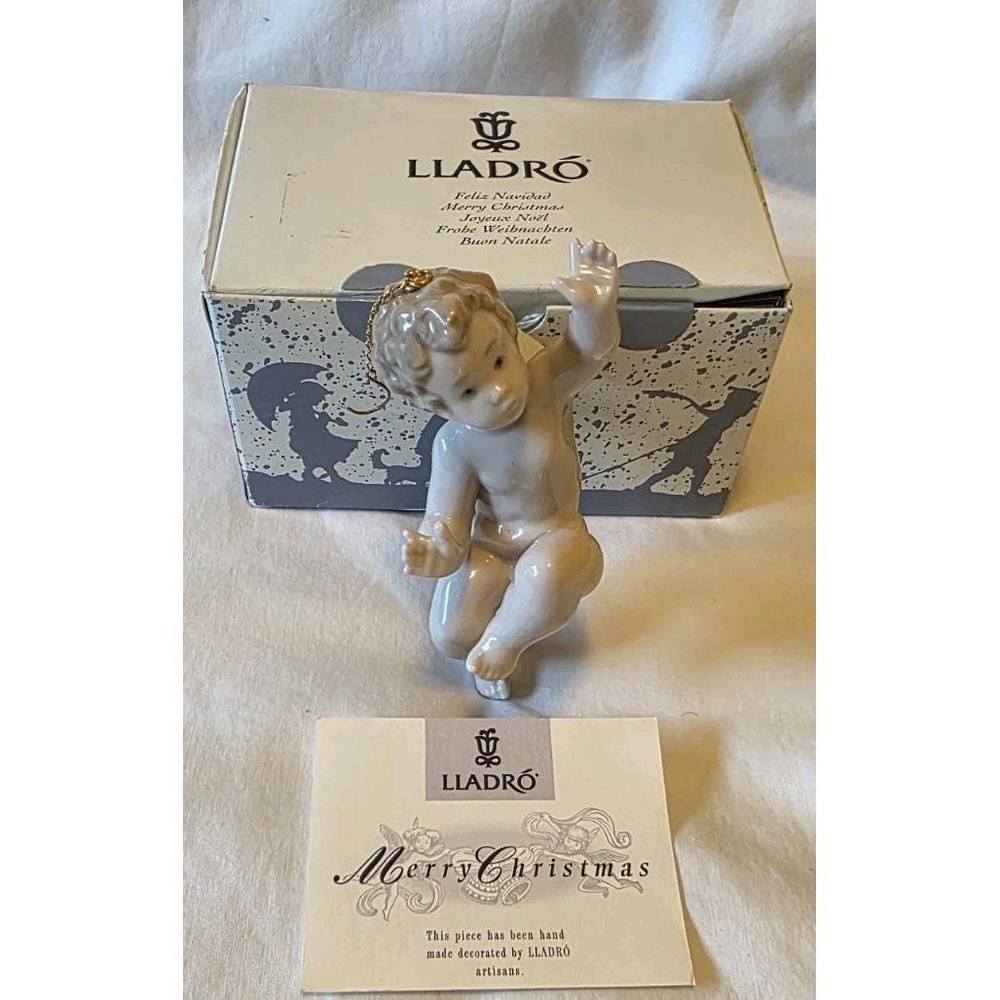 Lladro Surprised Cherub Christmas Ornament Baby Angel Sorprendido Figurine #6253